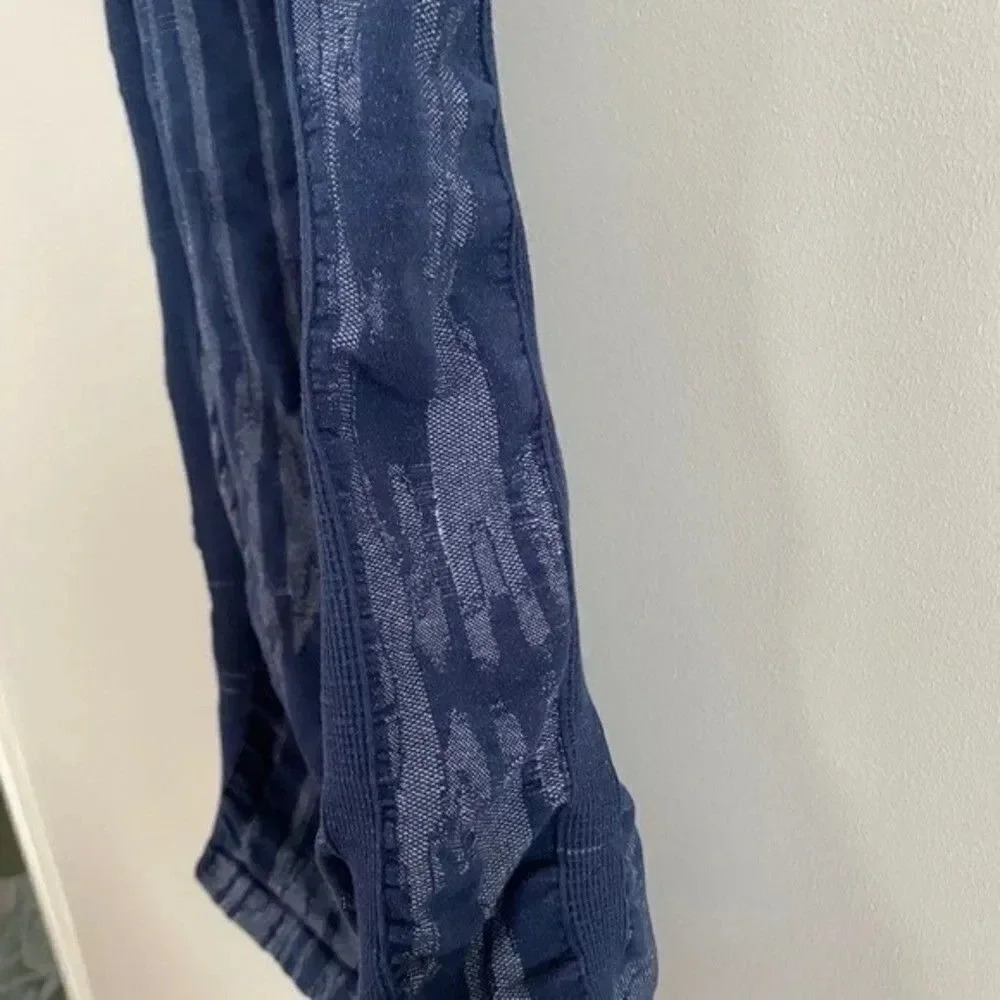 Athleta Ikat Pure Seemless Navy Tank Top - Picture 5 of 8